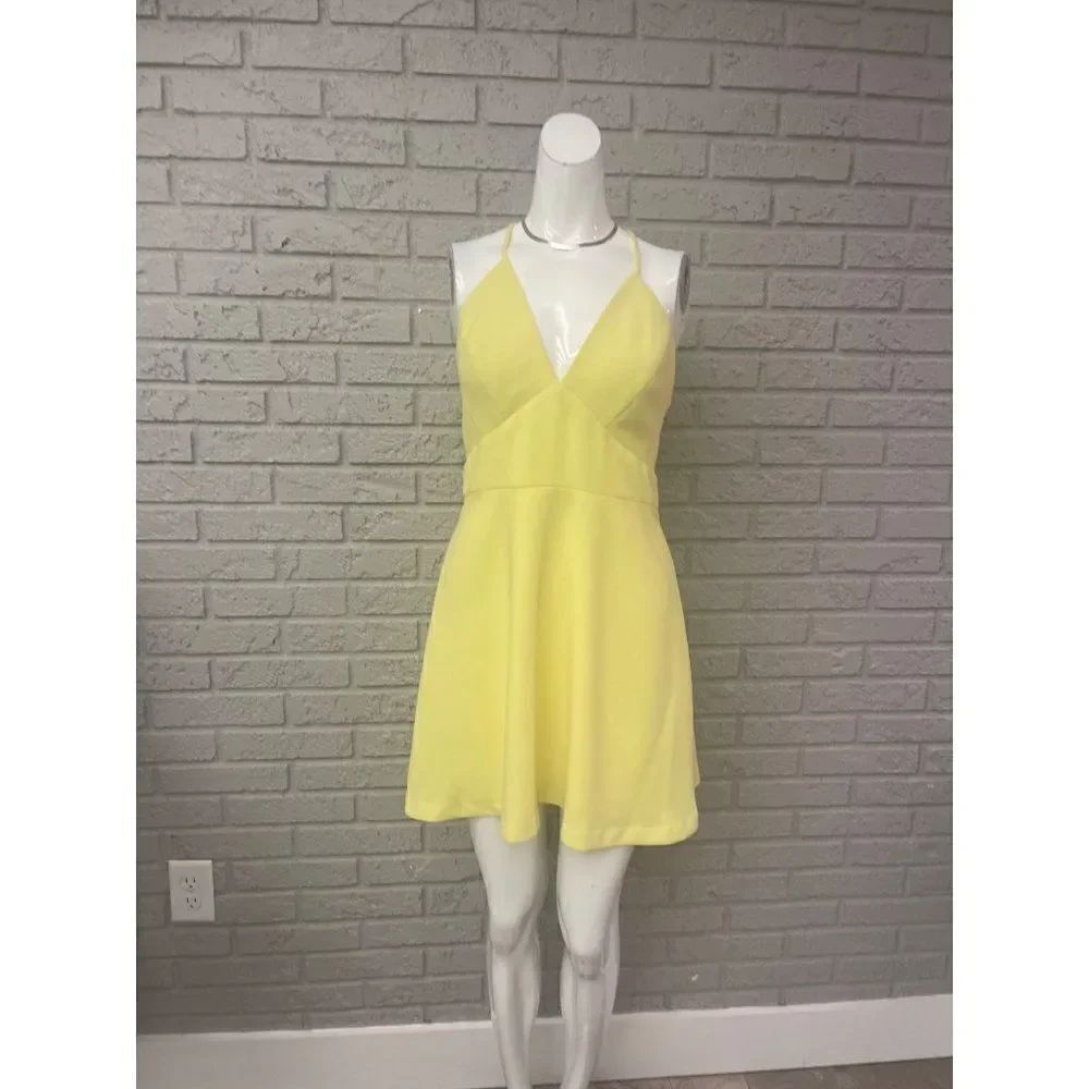 BCBGeneration Lemon Halter Dress Size 10 NWT